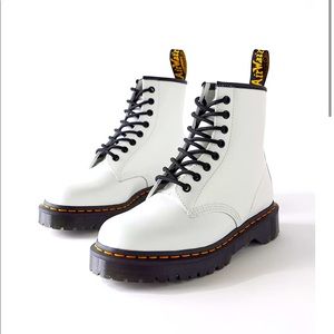 Dr. Martens 1460 Bex 8-Eye Boot (Brand new w. Tag)